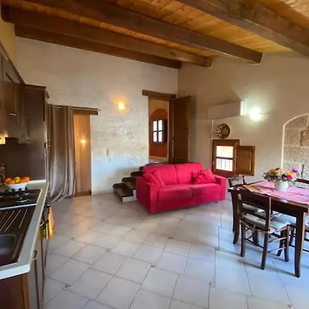 Apartment Casetta Nel Cuore Della Citta